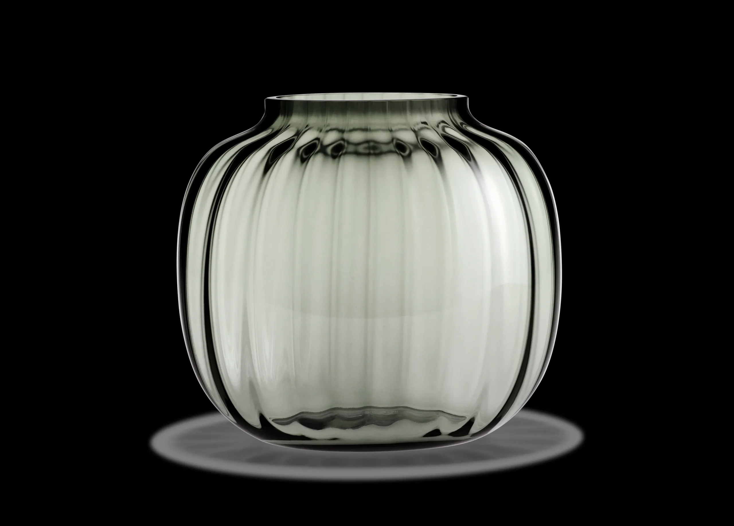 Sale Primula Oval Vase H17.5 smoke | Køb her Vaser & Urtepotteskjulere