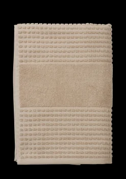 Outlet Håndklæde 70x140 cm i sand fra serien Check | Køb her Håndklæder
