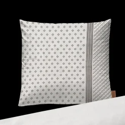 Outlet Pudebetræk 60x50 cm i grå fra serien Travel | Køb her Pudebetræk