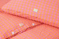 Hot Sengetøj 150x210 cm i rosa fra serien Bæk&Bølge Sengetæj