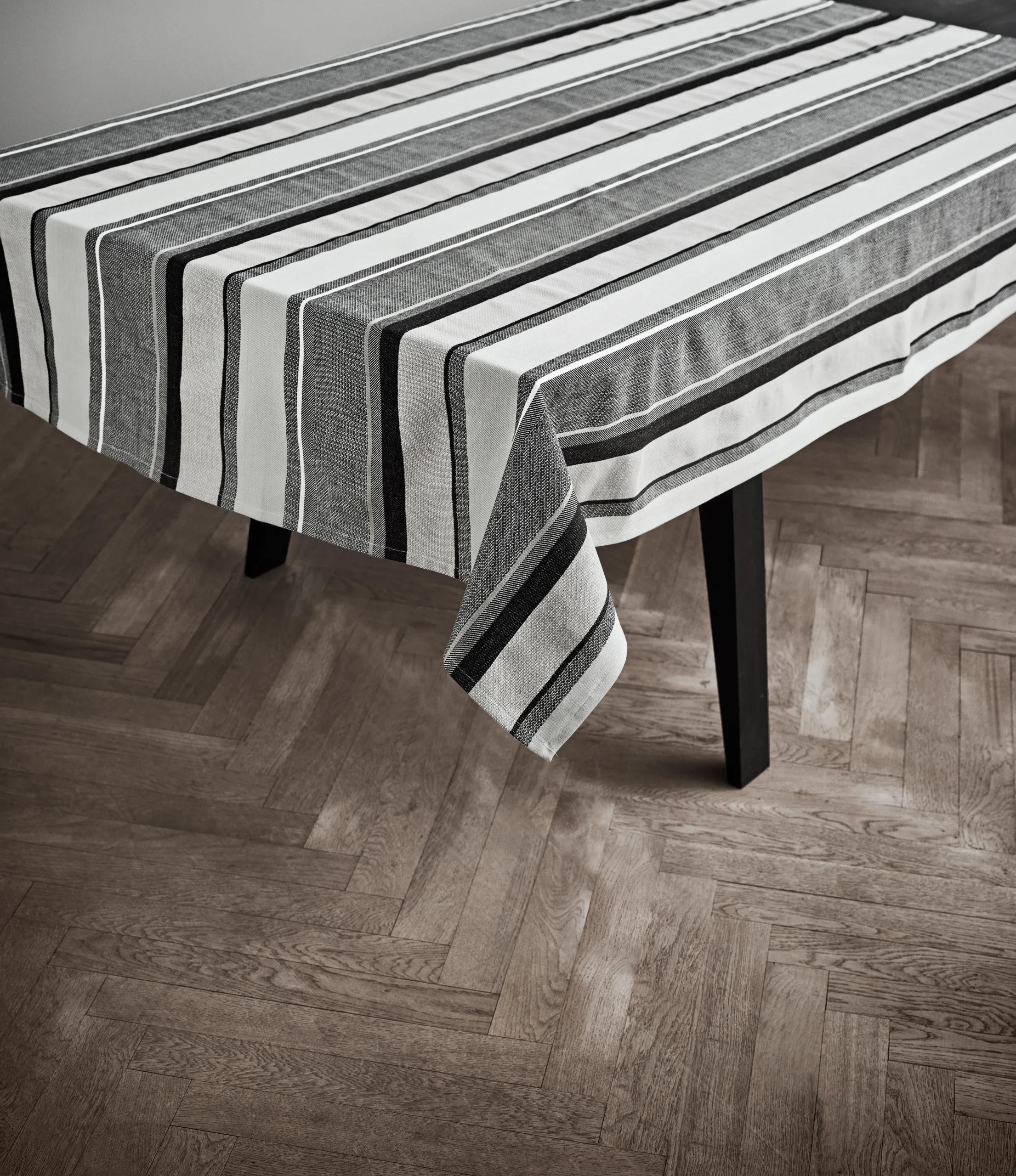 Outlet Wea Dug 140x180 cm sort - Køb her Duge|Duge