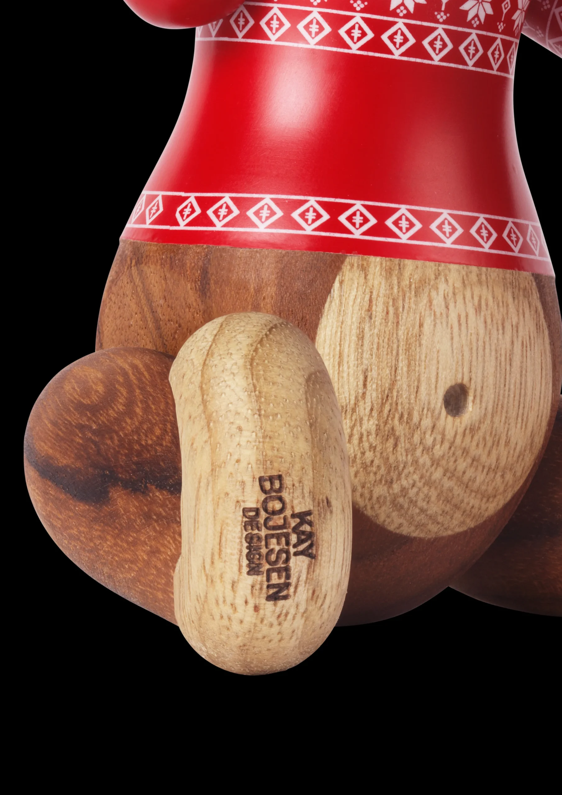 Hot Abe Julesweater 2024 lille teak/limba | Køb nu Træfigurer & Skulpturer