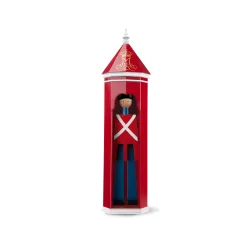 Best Skilderhus H36 cm i rød fra serien Figurines Træfigurer & Skulpturer
