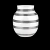 Clearance Vase H20 cm i sølv fra serien Omaggio | Køb her Vaser & Urtepotteskjulere